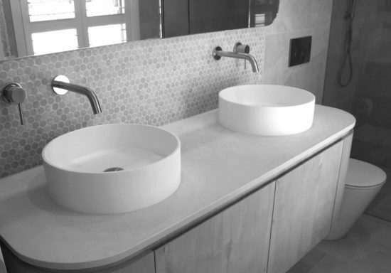 bathroom-renovations-in-Sydney1-550x384-landscape-9f52646ef30b2642121fb563452302c5-br4cmpjzfltv-min